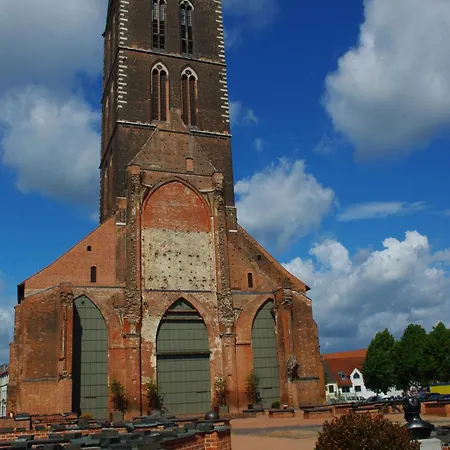 M9 Mit Balkon Am Waldrand Im Ostseeland Privatunterkunft *