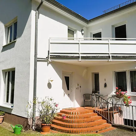 M9 Mit Balkon Am Waldrand Im Ostseeland Neubukow