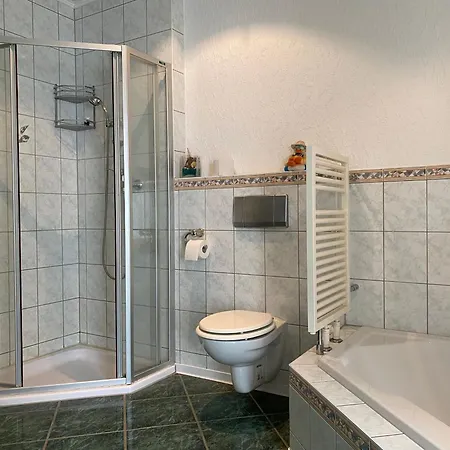 Privatunterkunft M9 Mit Balkon Am Waldrand Im Ostseeland *