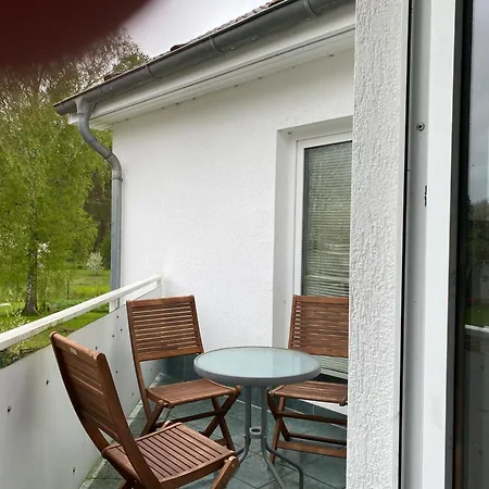 M9 Mit Balkon Am Waldrand Im Ostseeland *