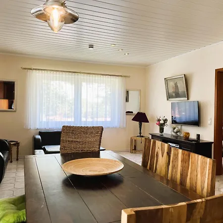 M9 Mit Balkon Am Waldrand Im Ostseeland Pansiyon *