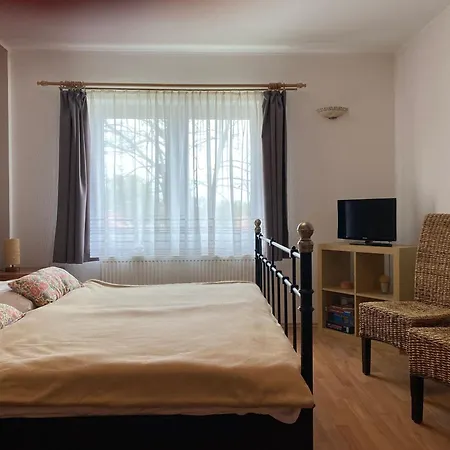 M9 Mit Balkon Am Waldrand Im Ostseeland *