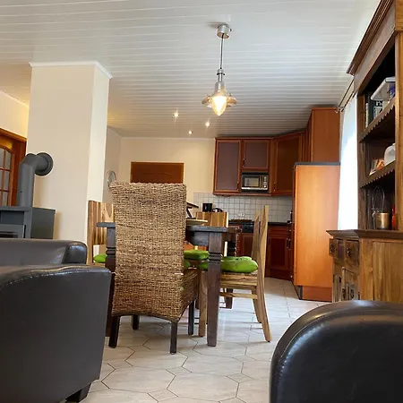 M9 Mit Balkon Am Waldrand Im Ostseeland