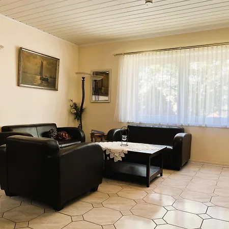 M9 Mit Balkon Am Waldrand Im Ostseeland * Neubukow