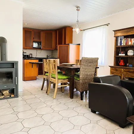 M9 Mit Balkon Am Waldrand Im Ostseeland