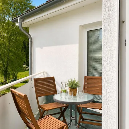 M9 Mit Balkon Am Waldrand Im Ostseeland *