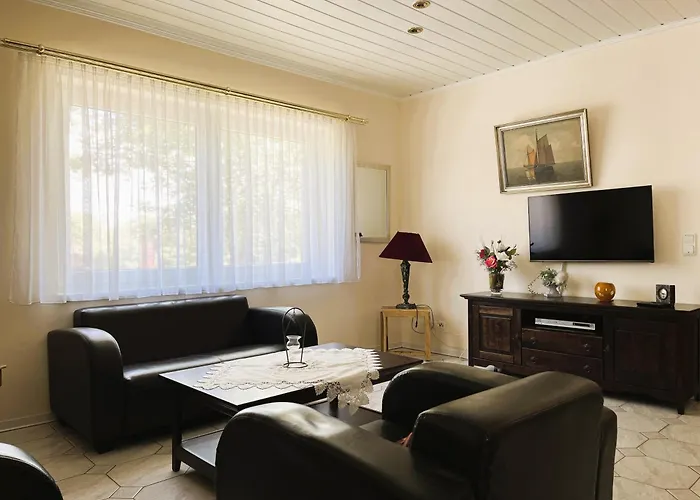 M9 Mit Balkon Am Waldrand Im Ostseeland Neubukow